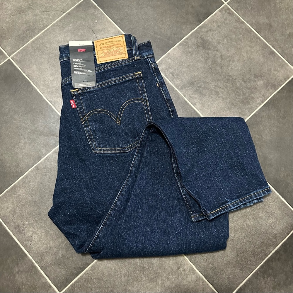 Levi’s Wedgie Jean